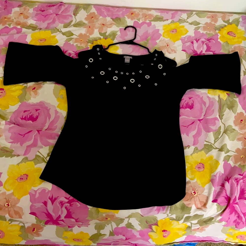 Cute top with off shoulders